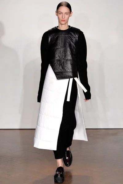 Look 4